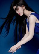 <strong>把教员抱到办公桌</strong>